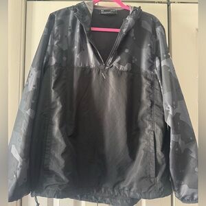 Under Armour Men’s Quarter Zip Pull Over Spring Windbreaker